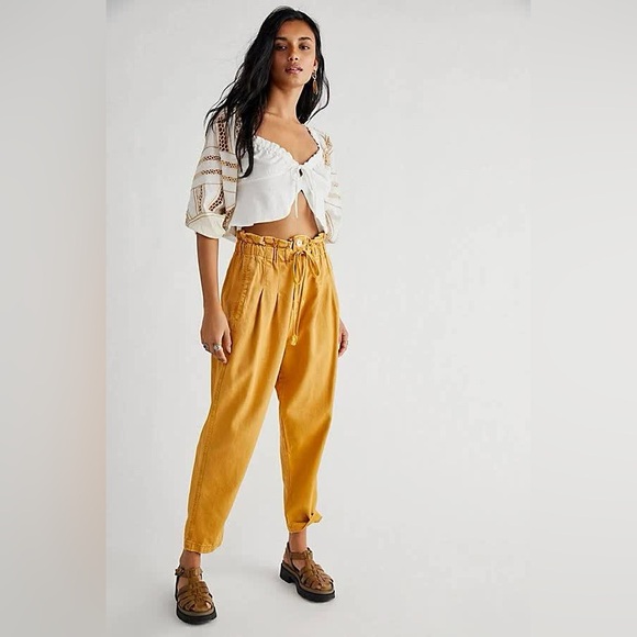 Free People Pants - FREE PEOPLE Margate Gold Paperbag Pants, Size Small